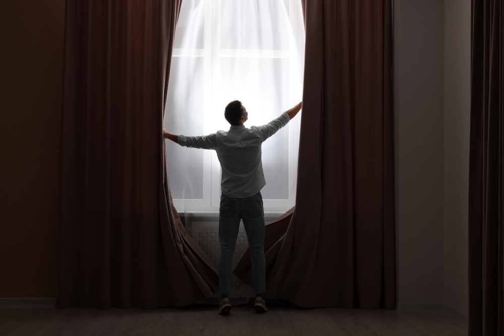 Curtains vs drapes.